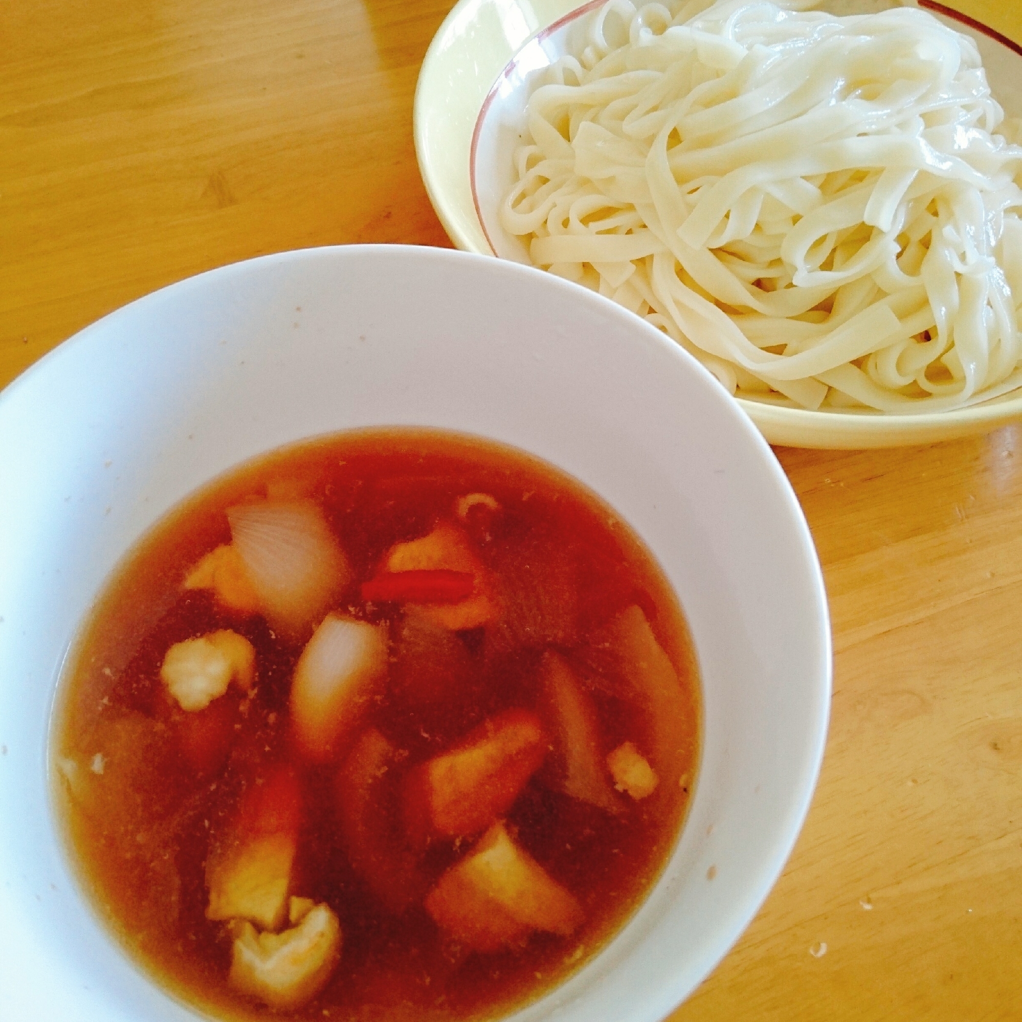 新玉ねぎと鶏胸肉のピリ辛つけきしめん