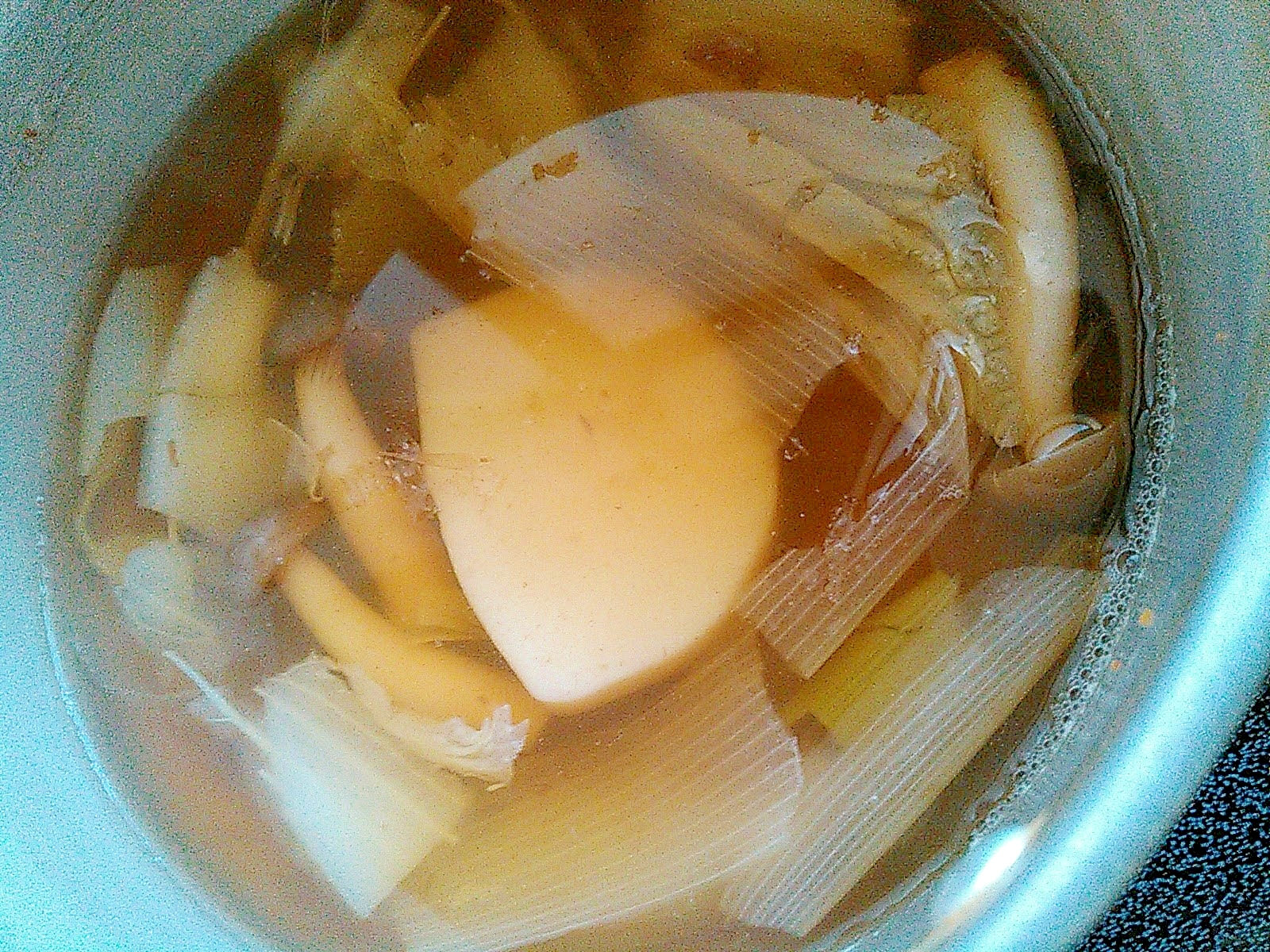鰹節風味で美味しい☆かまぼこ野菜スープ