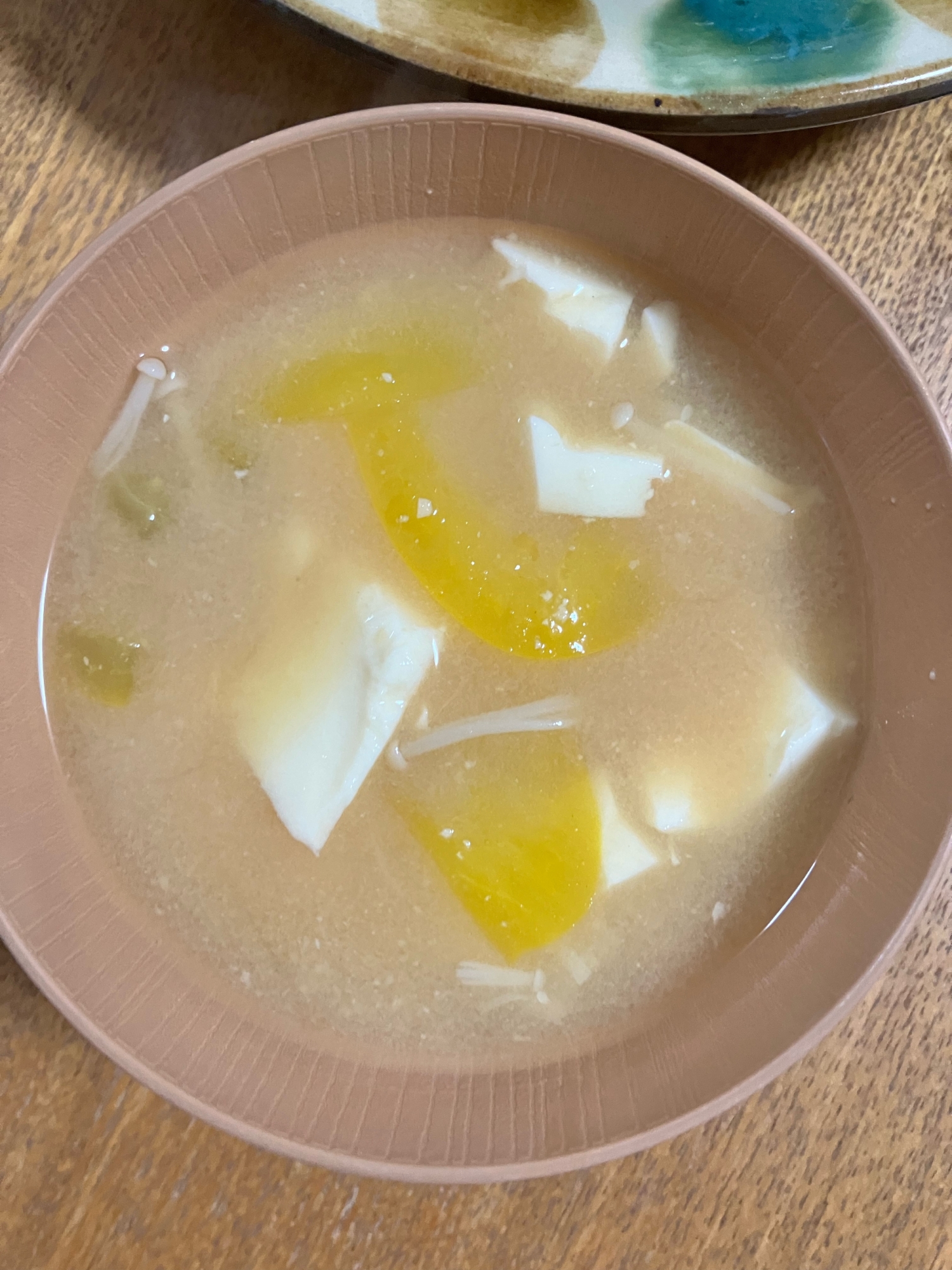 パプリカとえのきの味噌汁