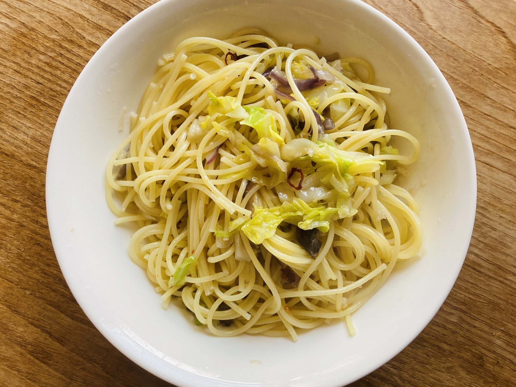キャベツと玉ねぎのペペロンチーノ