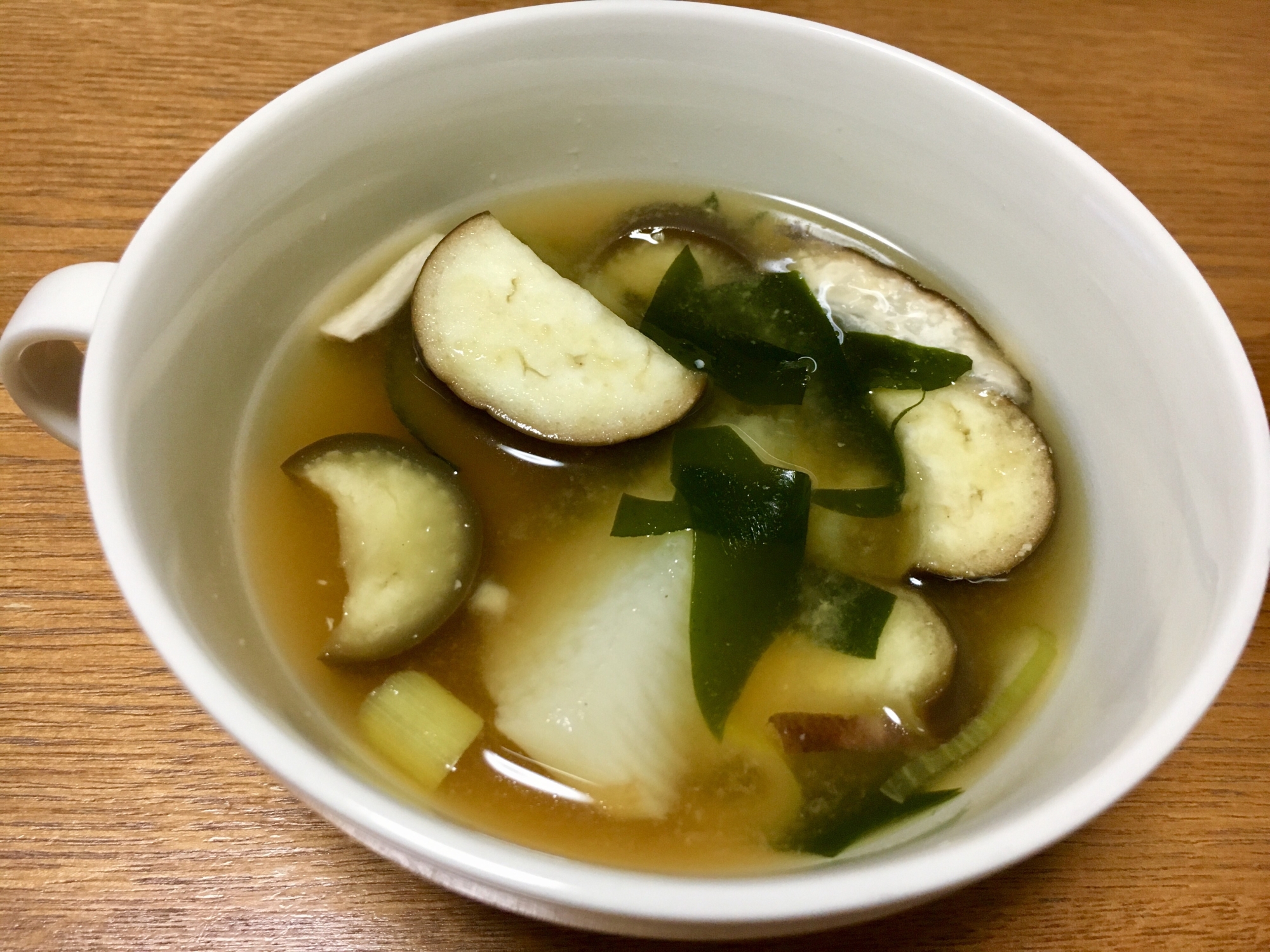 茄子と長芋のあごだし味噌汁