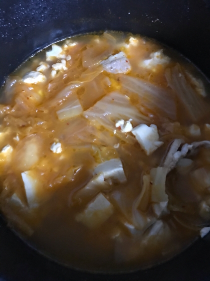 アツアツスンドゥブチゲを使った野菜スープ