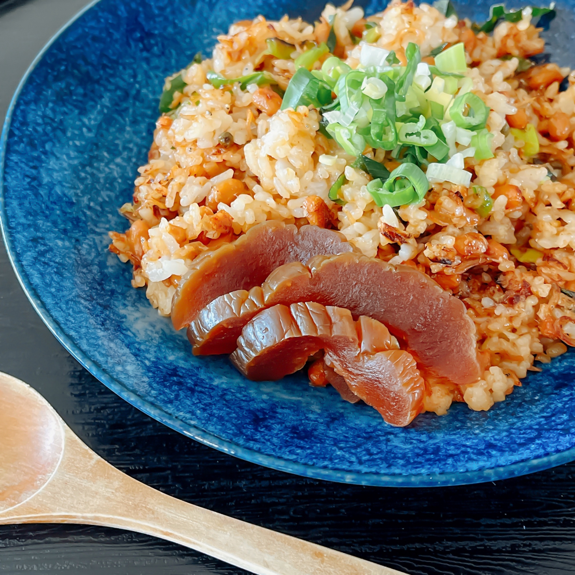 長ねぎとちりめん山椒の納豆チャーハン