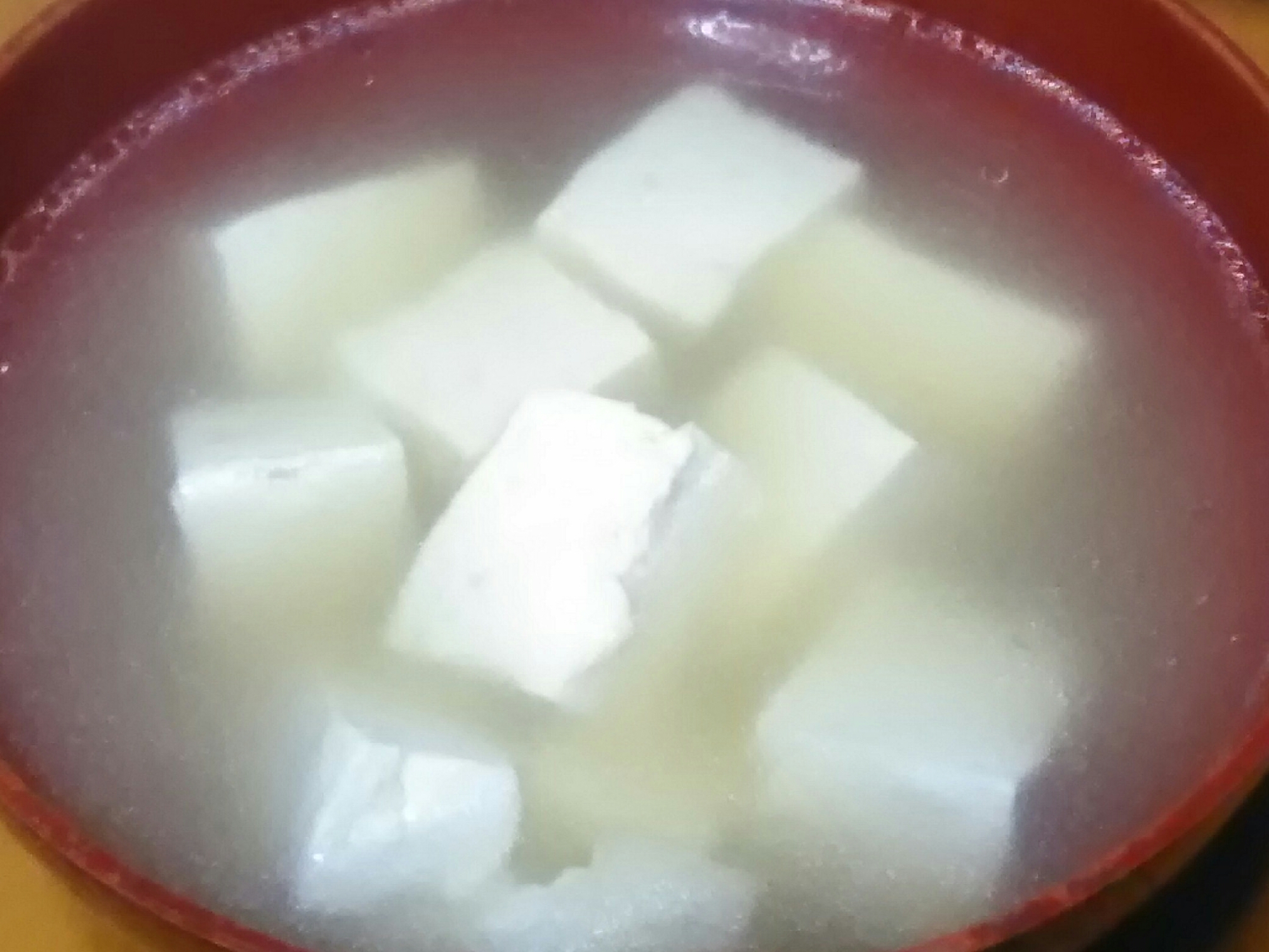 豆腐と石突きの味噌汁