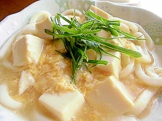 豆腐のかき玉うどん