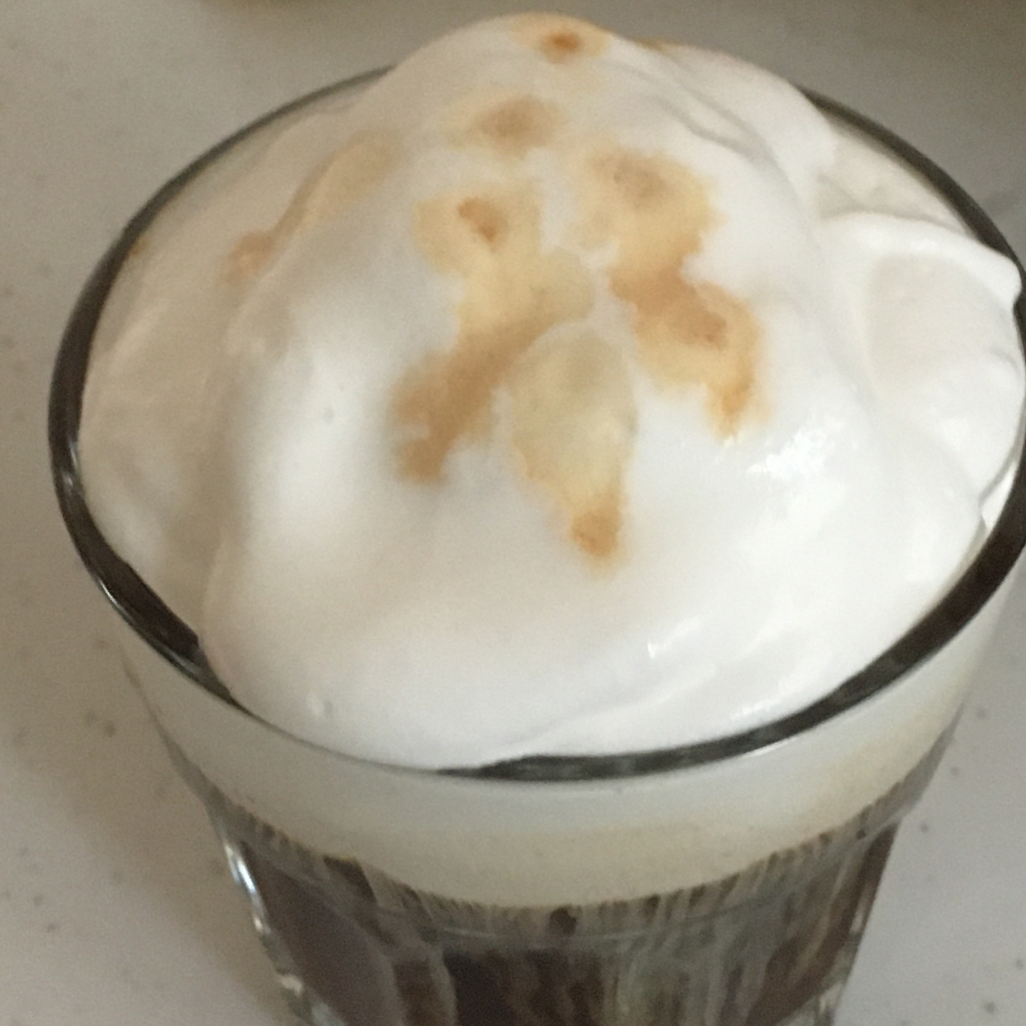 バニラエッセンス香る ふわふわホイップのせコーヒー