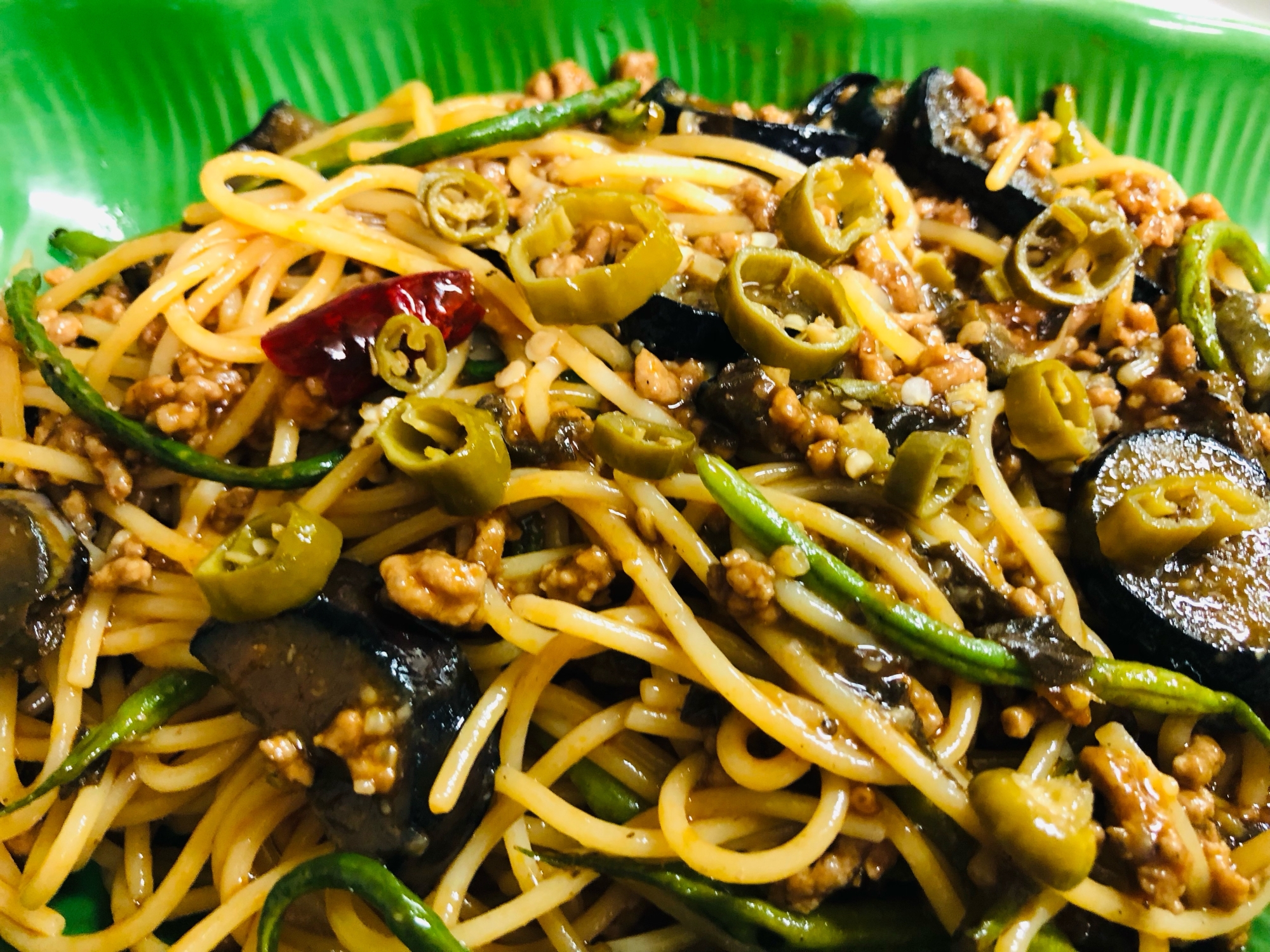 塩麹入り♪ひき肉となすとさやいんげんのパスタ