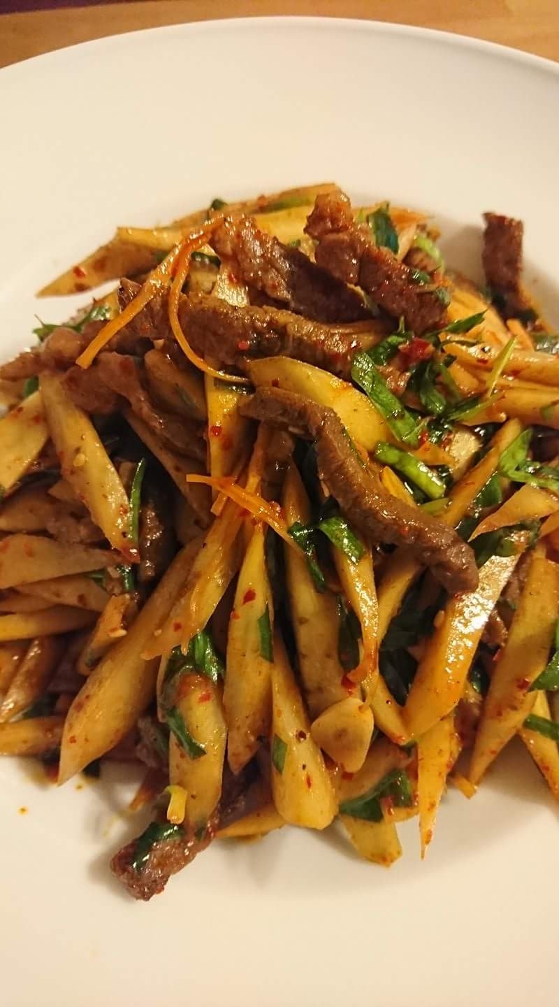 ☆海外でも☆ご飯がすすむ!ピリ辛牛肉きんぴらゴボウ