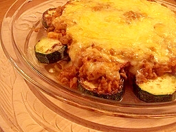ズッキーニ＆トマトミートの熱ッちチーズ焼き