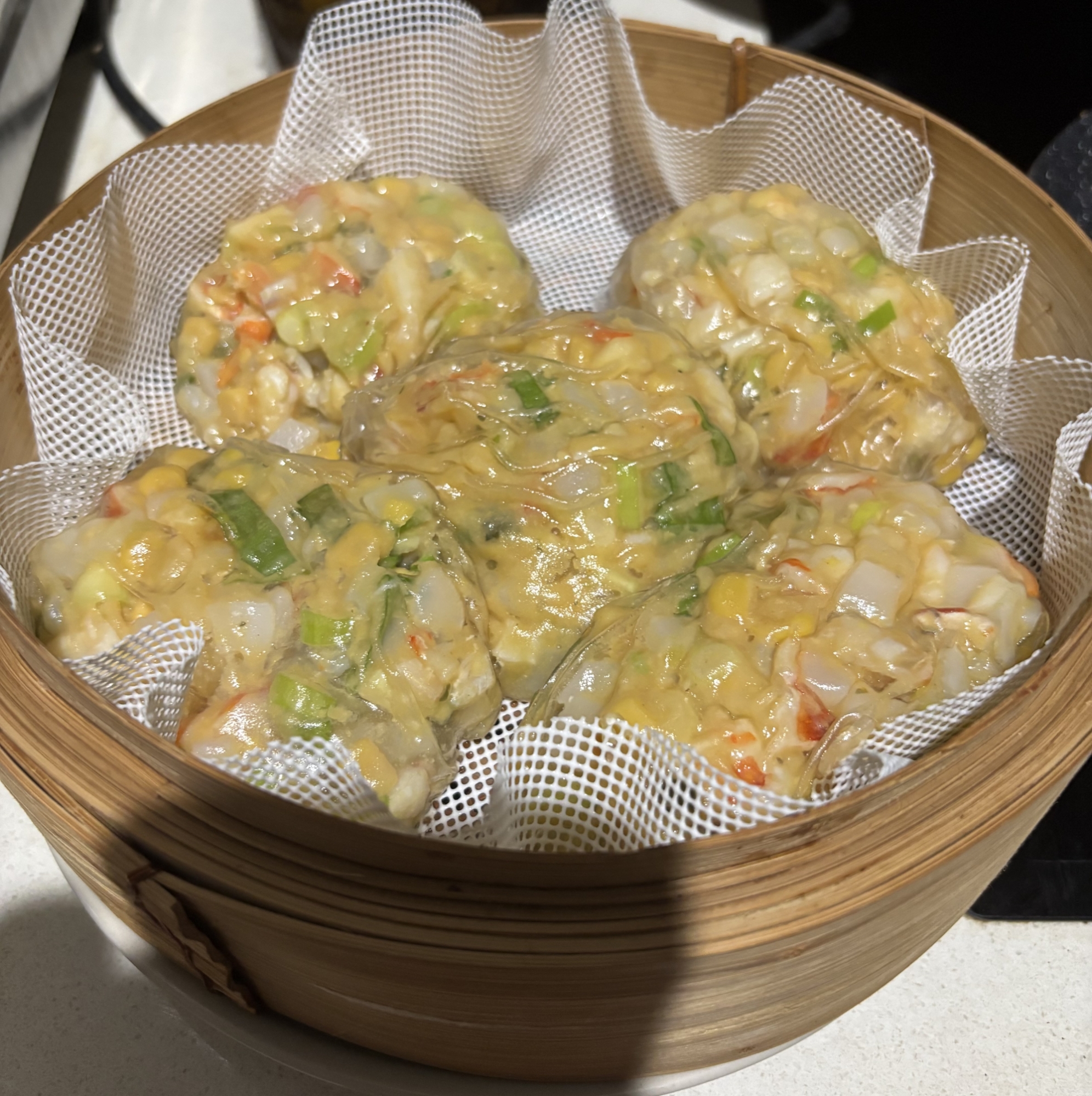 エビとクリームコーンでダンプリング