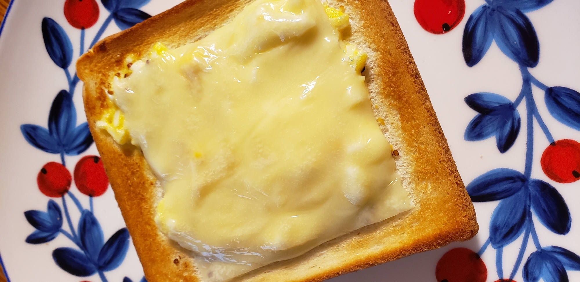 卵　チーズトースト