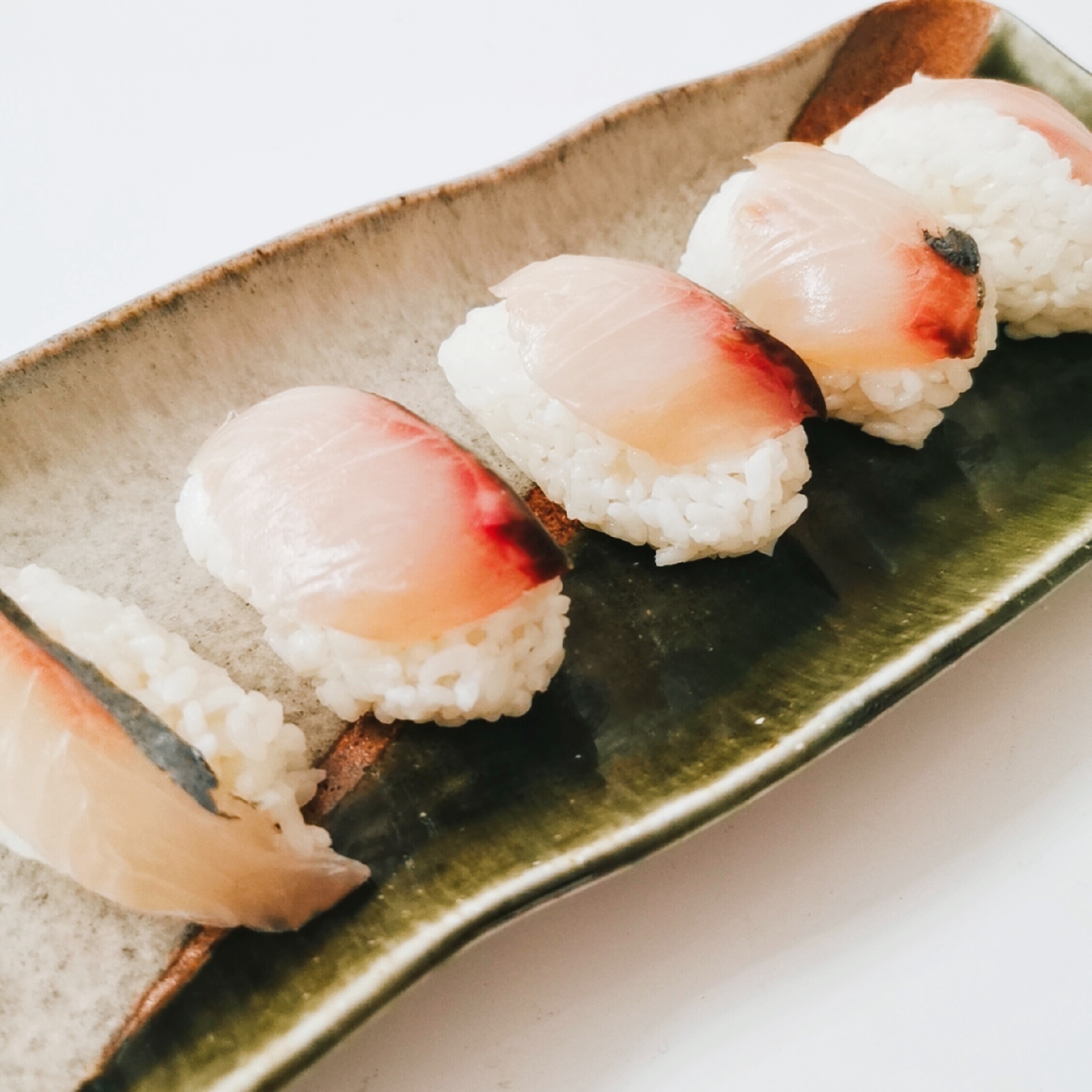 砂糖酢で旨いしまあじの握り寿司 レシピ 作り方 By トトロまま 楽天レシピ 砂糖酢で旨いしまあじの握り寿司 レシピ 作り方 By トトロまま 楽天レシピ