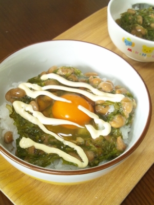 栄養満点☆めかぶ納豆丼