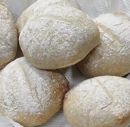 自家製レーズン酵母で作る シンプルなテーブルパン