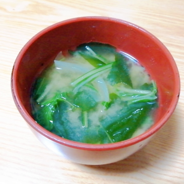 水菜と玉ねぎとわかめの味噌汁 レシピ 作り方 By はじゃじゃ 楽天レシピ 水菜と玉ねぎとわかめの味噌汁 レシピ 作り方 By はじゃじゃ 楽天レシピ