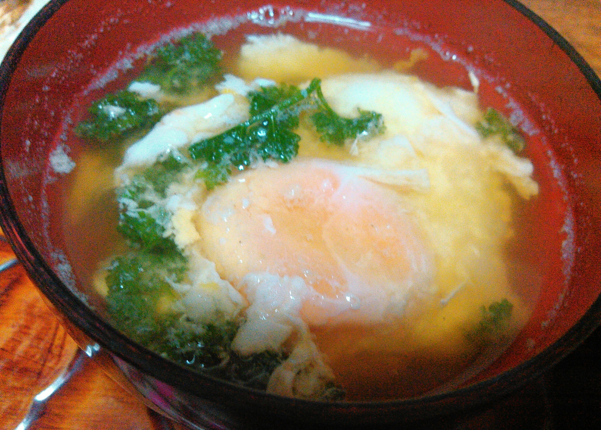 卵とパセリの味噌汁