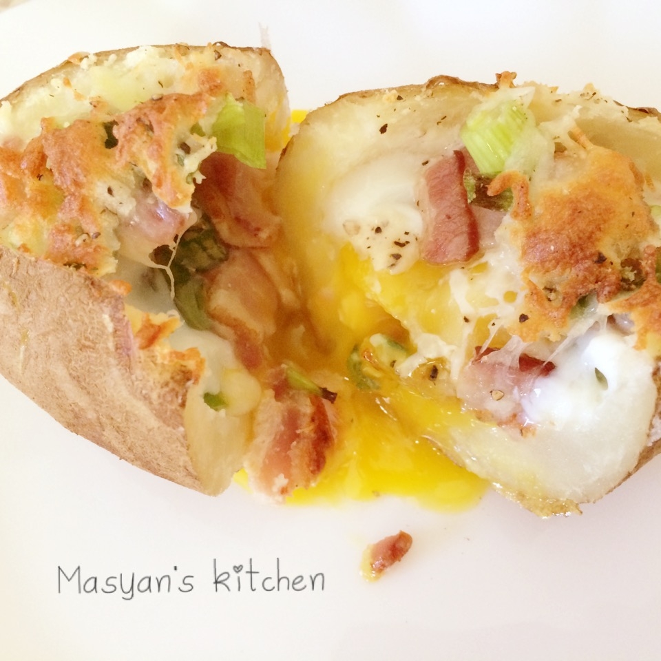 とろ～り卵とチーズが美味しいベイクドポテト レシピ・作り方 By Masya0928｜楽天レシピ