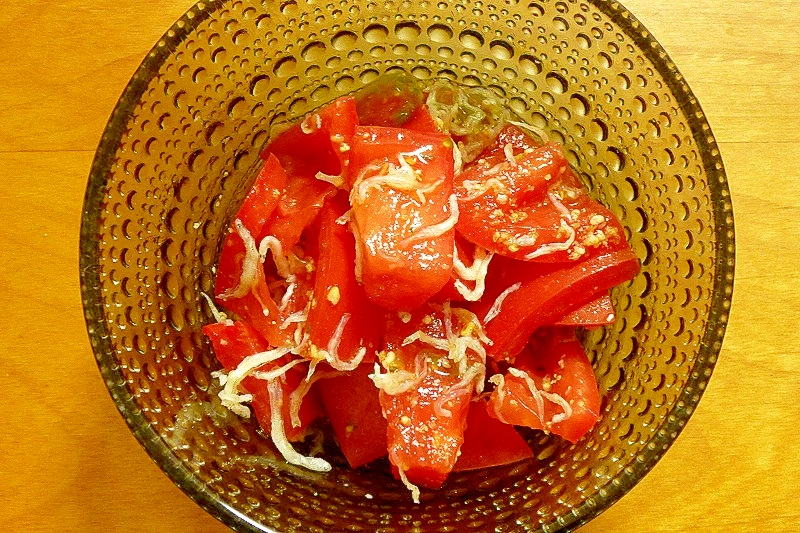 簡単美味しい☆トマトとしらすのマリネサラダ♪