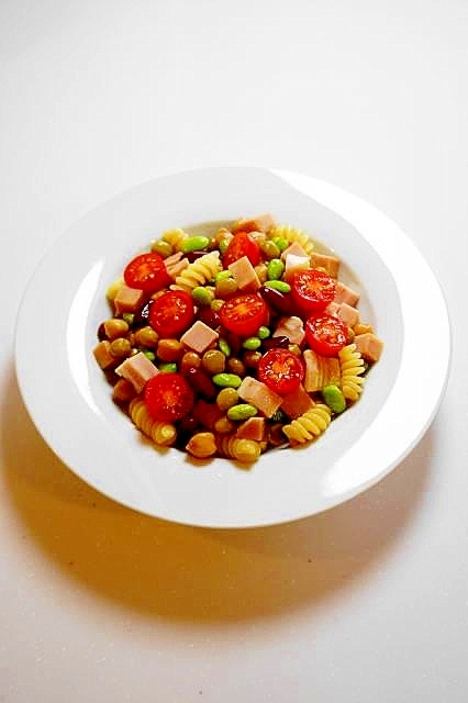 簡単～美味！ビーンズとハムとトマトのマカロニサラダ