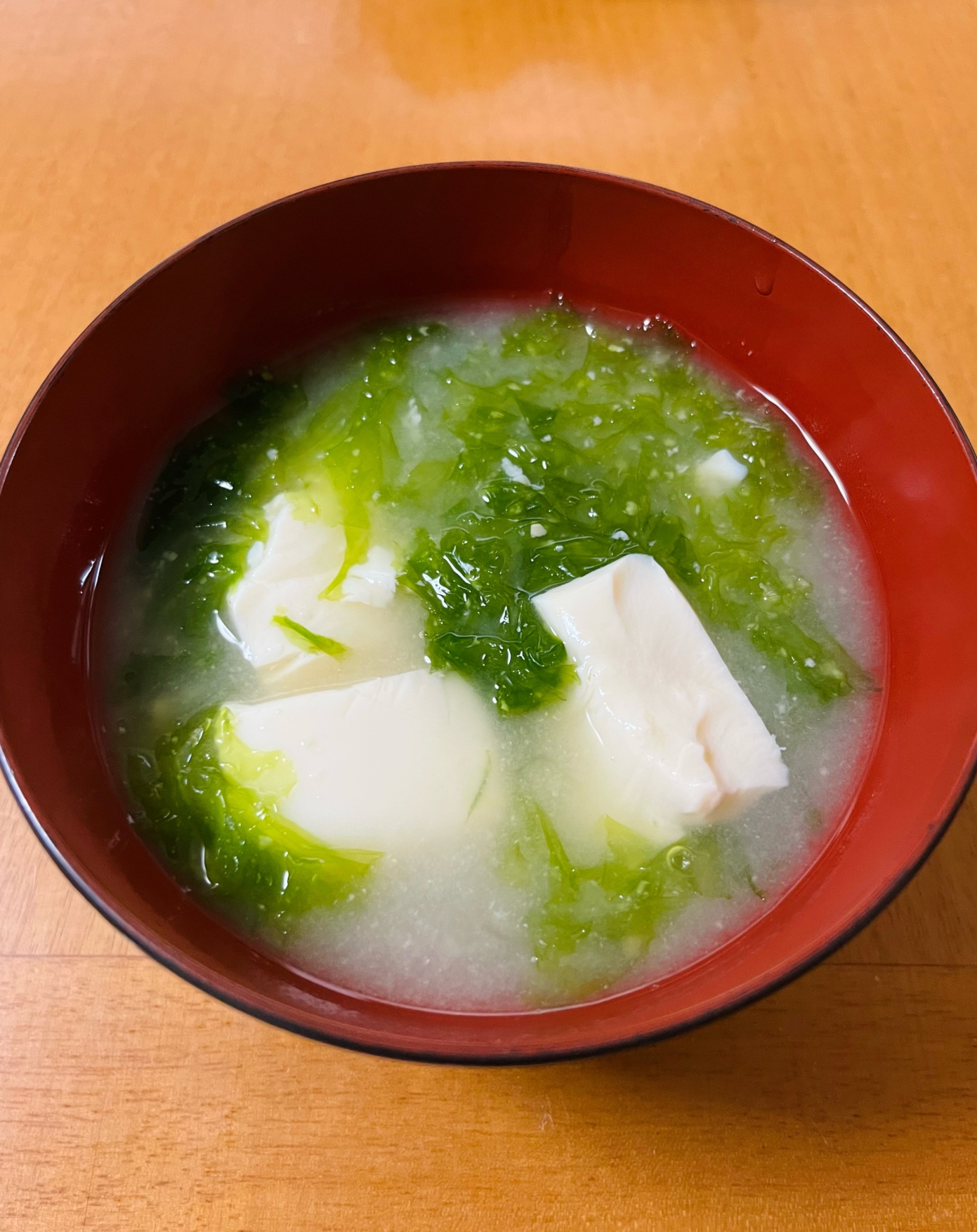 磯の香り☆生あおさと豆腐の味噌汁