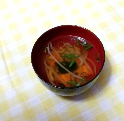 さっぱりと美味しいスープで、暑い時期にぴったりですね。素敵なレシピをありがとうございました(^^)