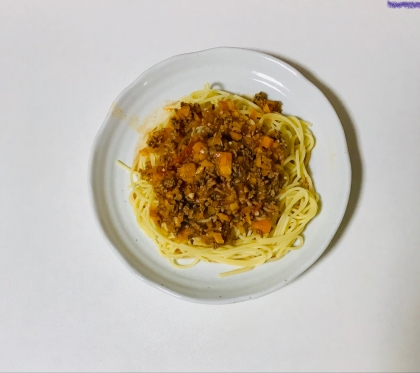 ケチャップと中濃ソースで　ミートソーススパゲティ