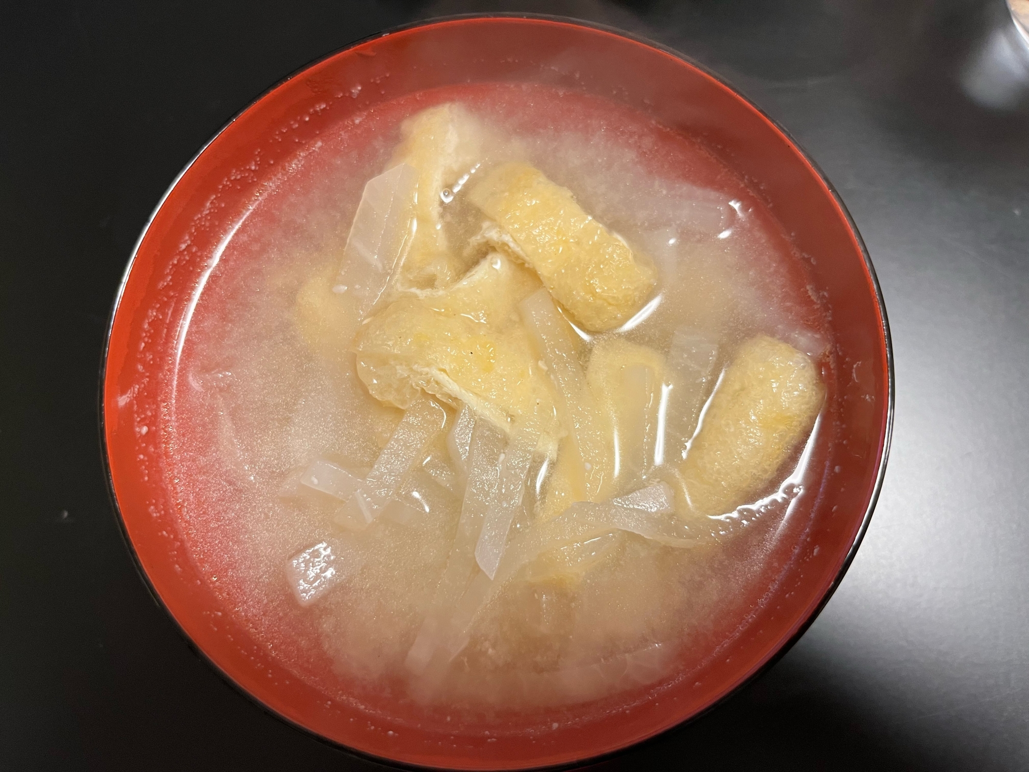 油揚げと大根の味噌汁