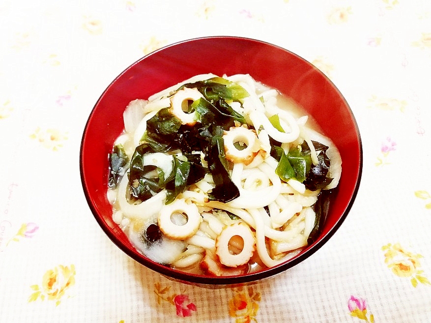 竹輪とわかめのうどん