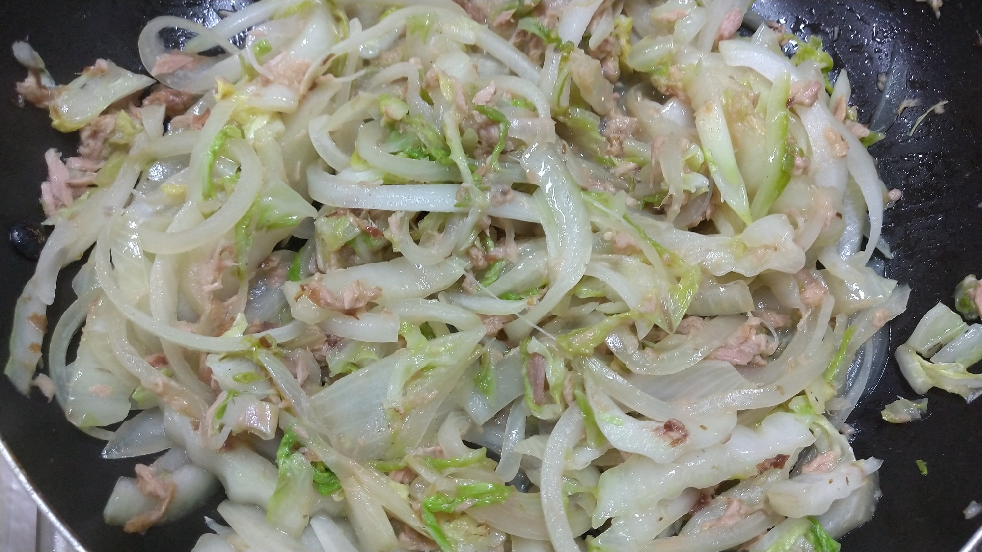 白菜と玉ねぎのシーチキン 鰹節 炒め