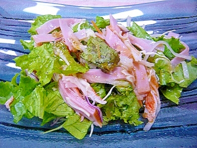 ❤　カニカマ＆ロースハム入り野菜サラダ　❤