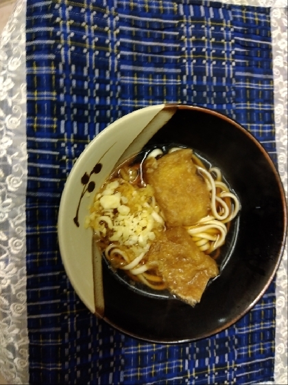 油揚げでほっこり♡舞茸うどん