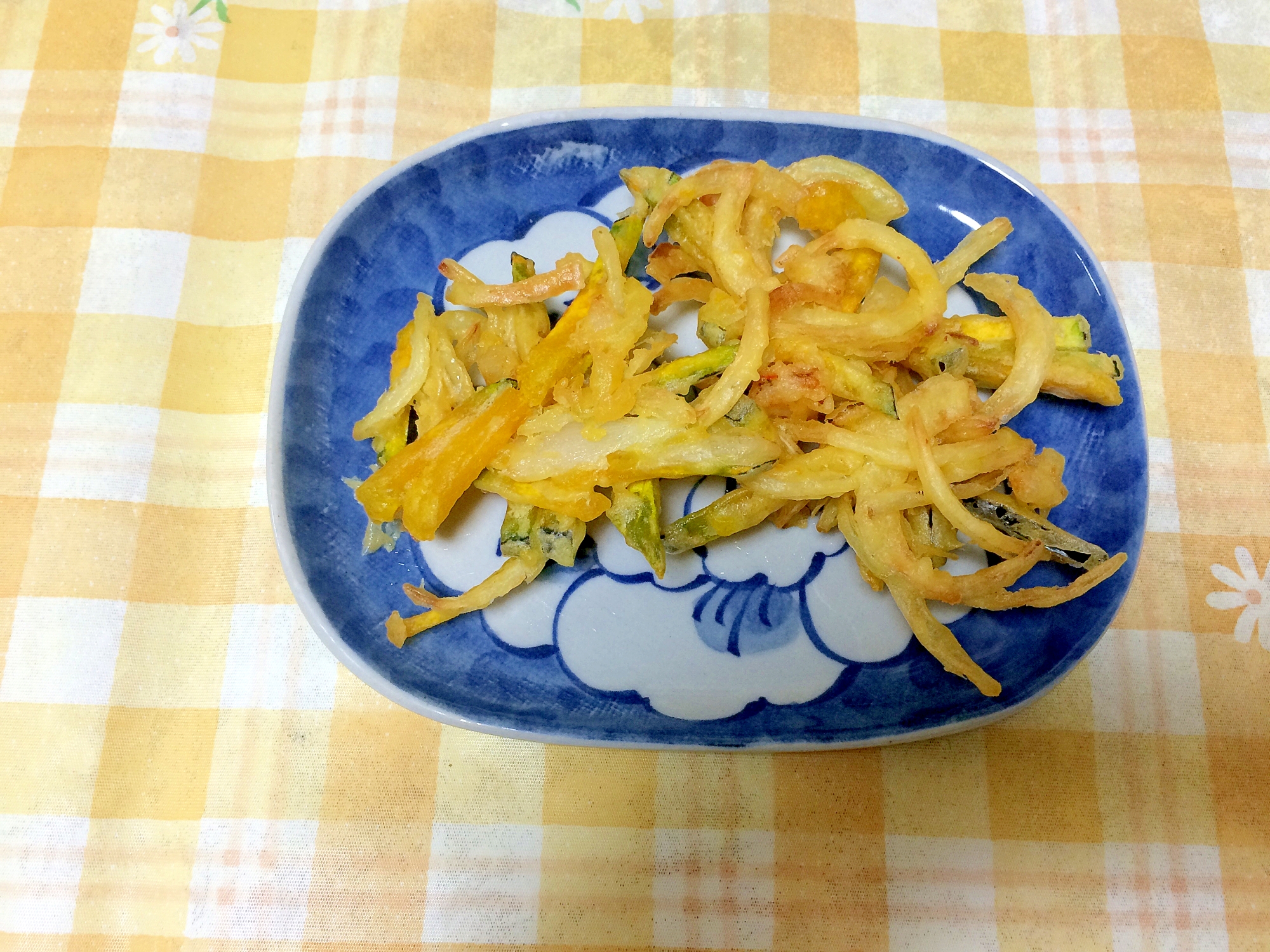 簡単☆かぼちゃと玉ねぎのかき揚げ