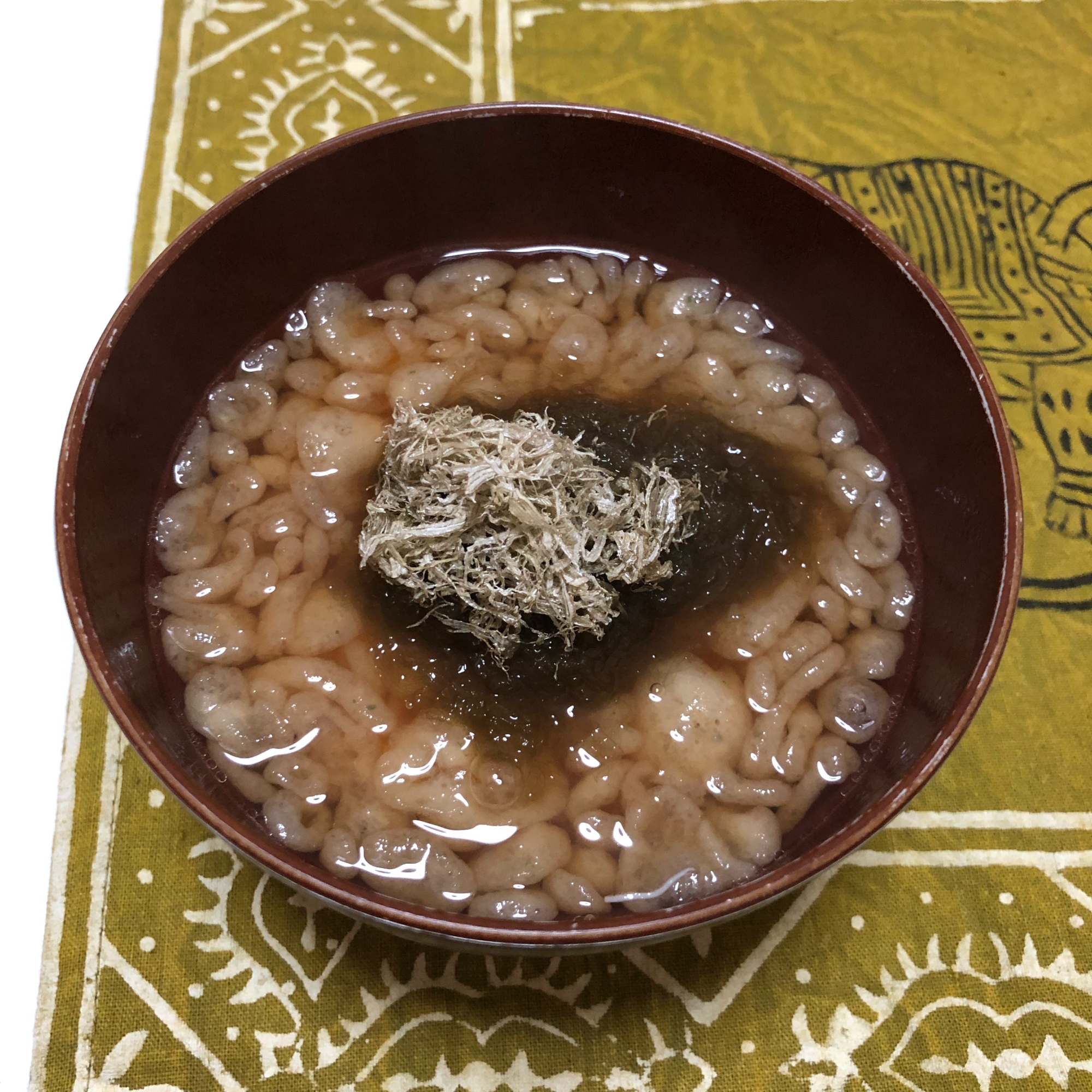 豆腐と天かす、とろろ昆布のお吸い物 ♪