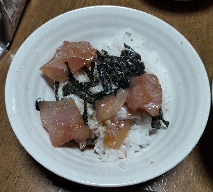 鰤の　漬け丼　おいしい！