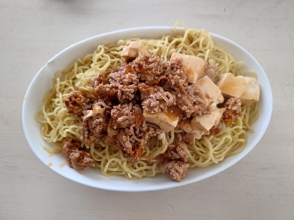 今日は汁なしマーボー麺を作りました。同じ麺類と言う事で作ったよレポートを送らせて頂きました。