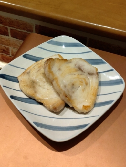 おくやマんさん♪
先日見てて美味しそうだったので…。
朝食にめかじきのムニエル食べやすくておいしかったですᐠ( ᐢ ᵕ ᐢ )ᐟ
ごちそうさまでした♡