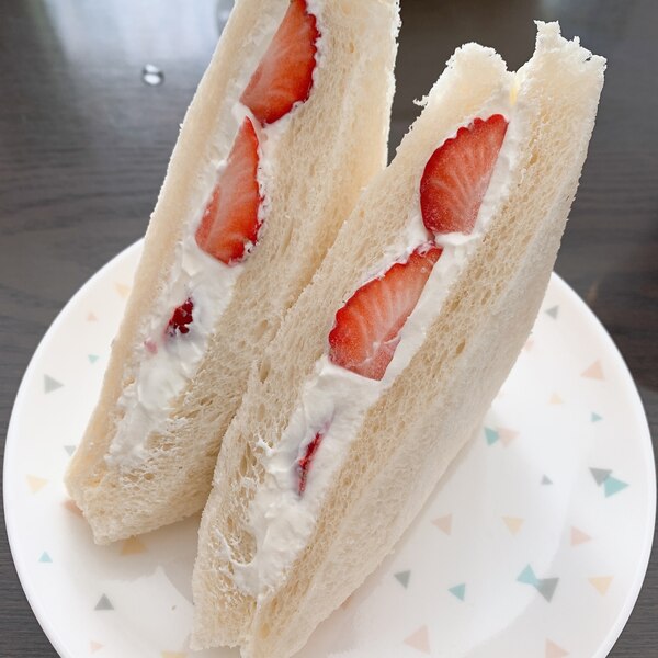 クリームたっぷり いちごサンド レシピ 作り方 By にゃにゅにょん 楽天レシピ クリームたっぷり いちごサンド レシピ 作り方 By にゃにゅにょん 楽天レシピ