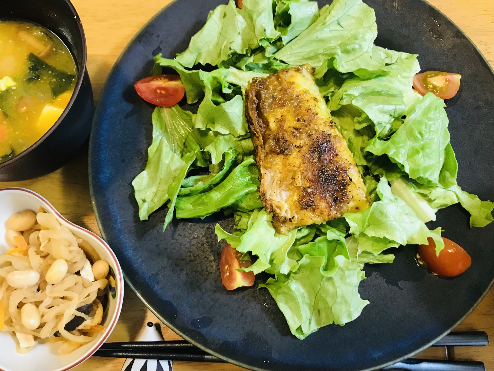 カレー風味の鯖ムニエル