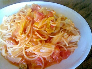 簡単ランチ♪白菜と鮭のトマトチーズパスタ