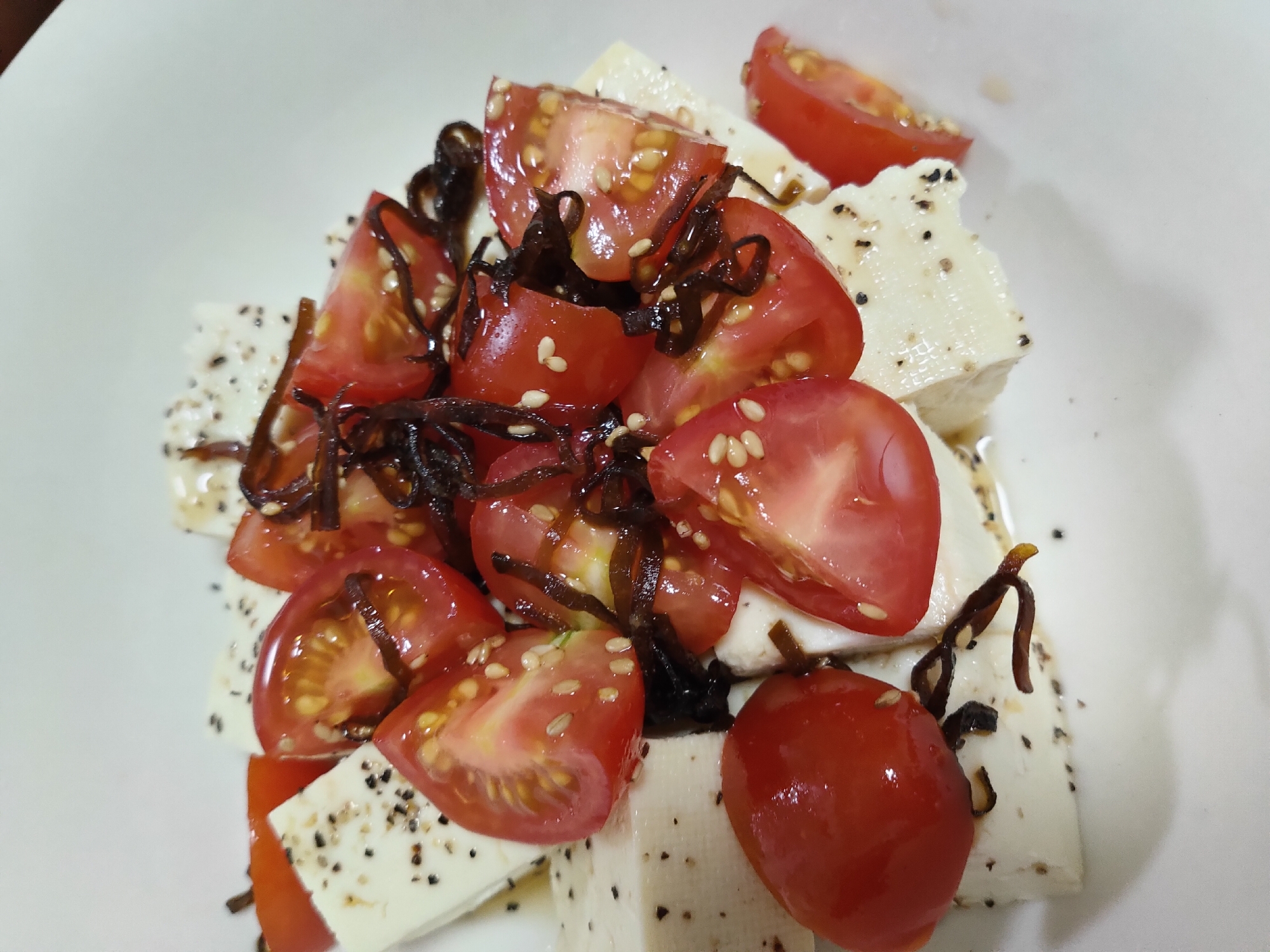 ミニトマトと塩昆布の豆腐サラダ