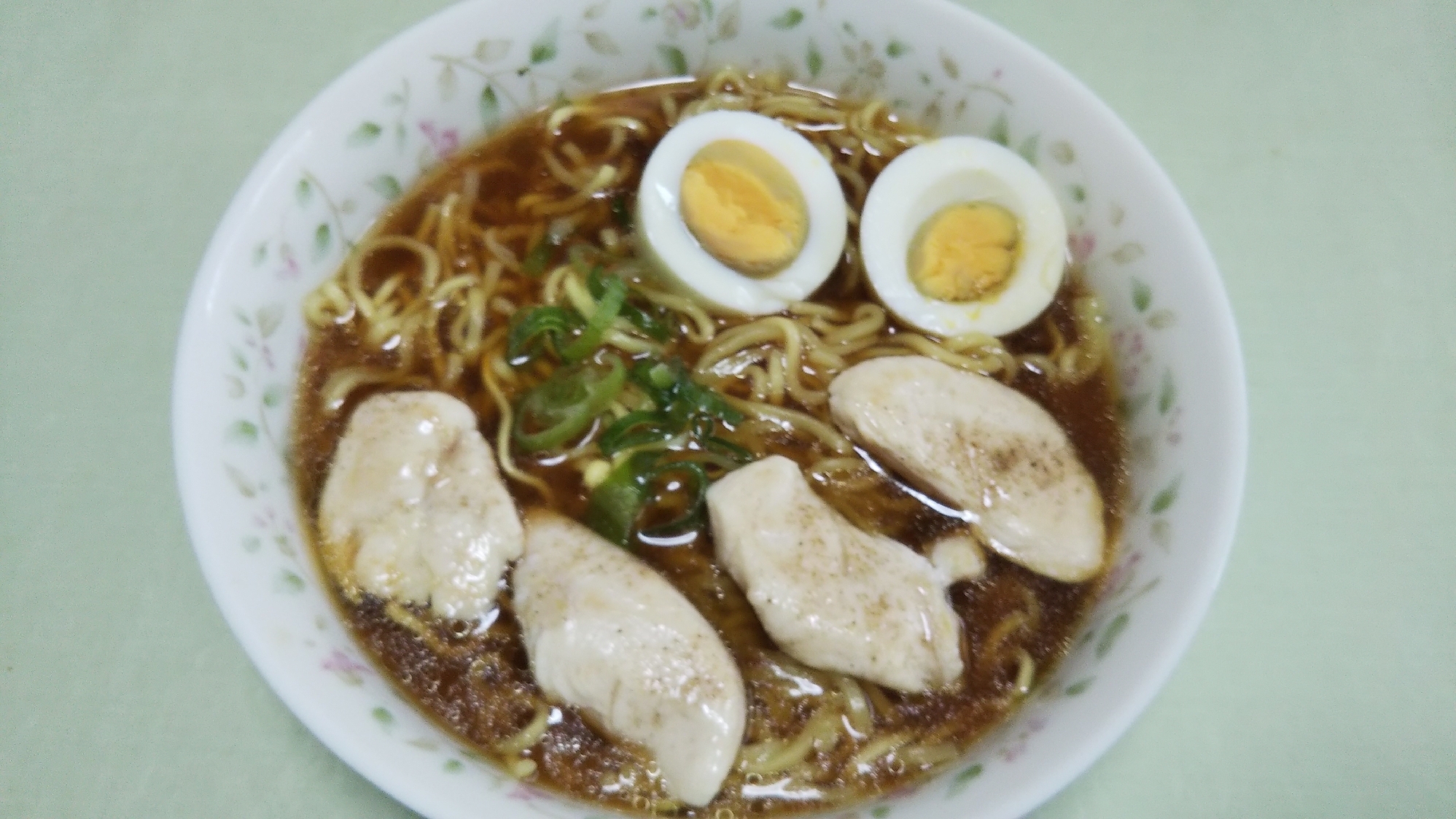 ササミソテーのせ醤油ラーメン☆