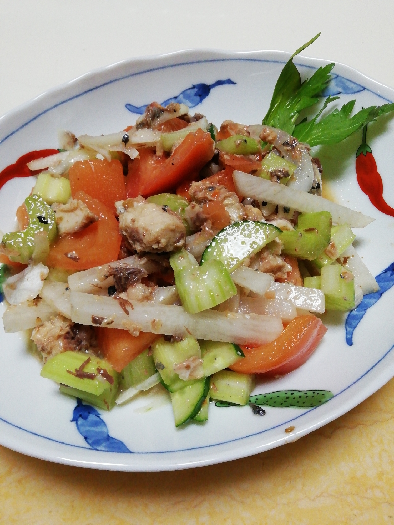 サバ缶と野菜のまろやか香味サラダ