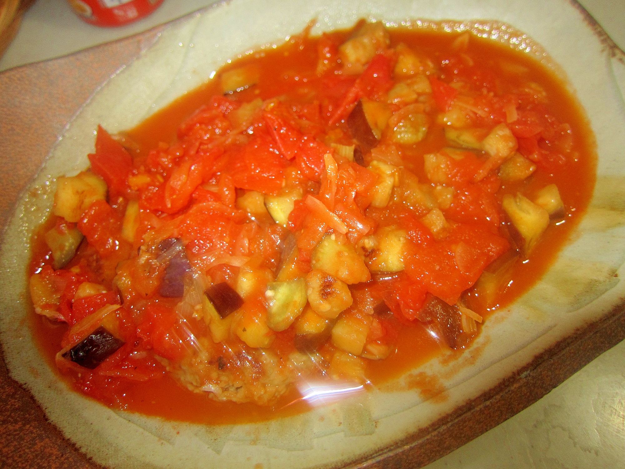 茄子とトマトのハンバーグソース赤ワイン煮グリル