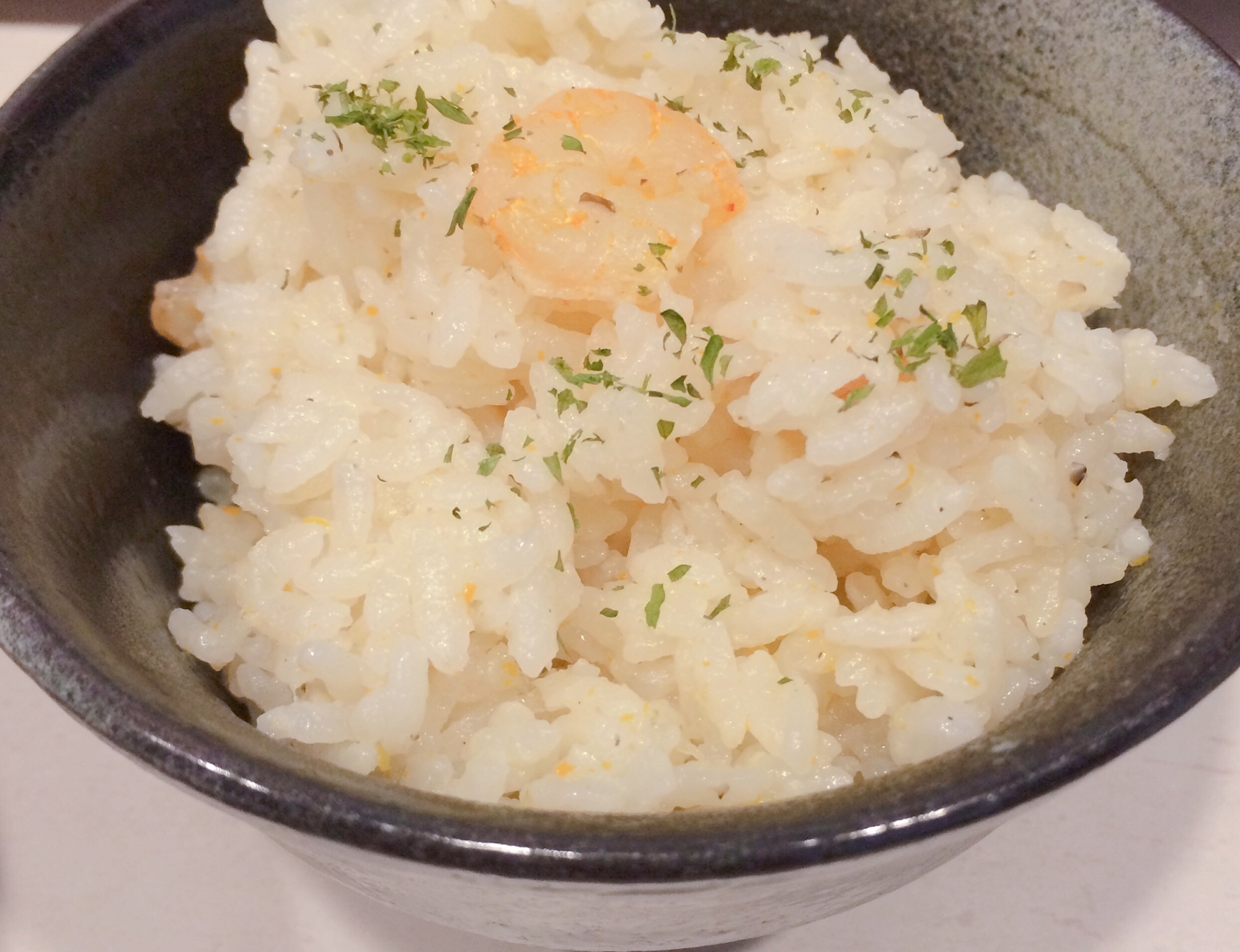 炊飯器で作るエビピラフ