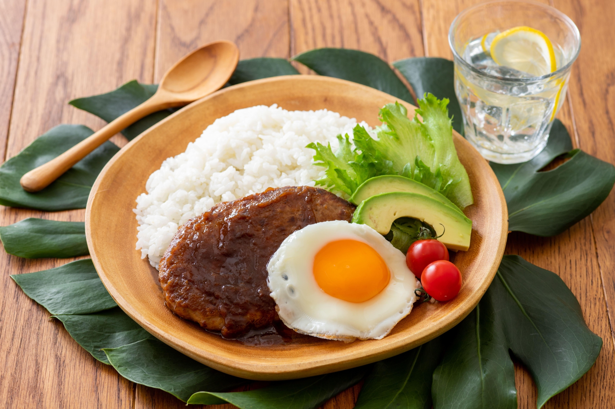 おうちでカフェ飯♪宮崎牛ハンバーグの簡単ロコモコ丼