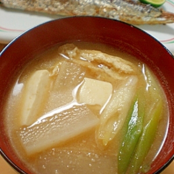 大根 ネギ 油揚げ 豆腐の定番お味噌汁 レシピ 作り方 By はちわれ413 楽天レシピ 大根 ネギ 油揚げ 豆腐の定番お味噌汁 レシピ 作り方 By はちわれ413 楽天レシピ