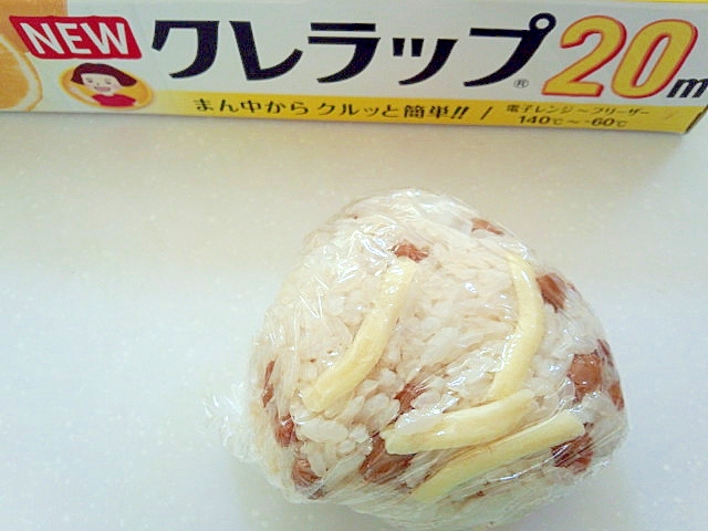 茨城県水戸納豆とチーズの白だしおにぎり