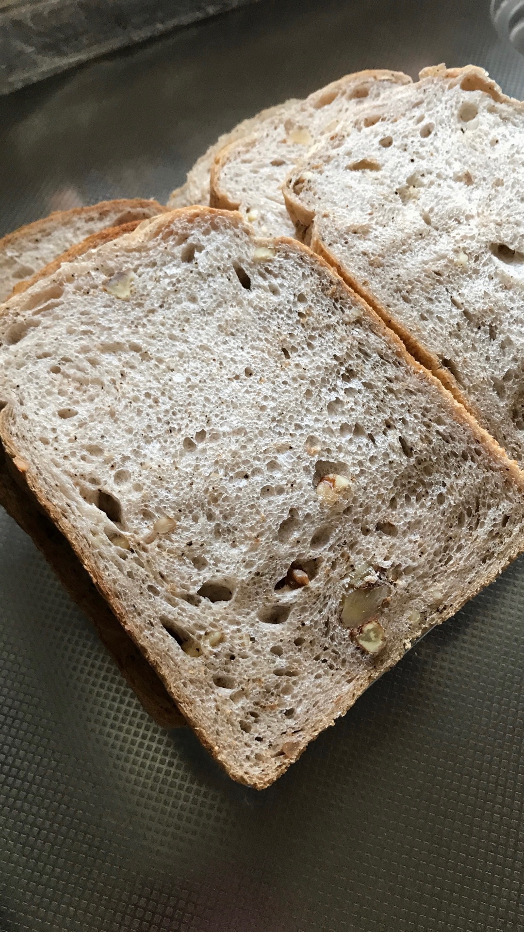 ホームベーカリーで湯種紅茶くるみ食パン