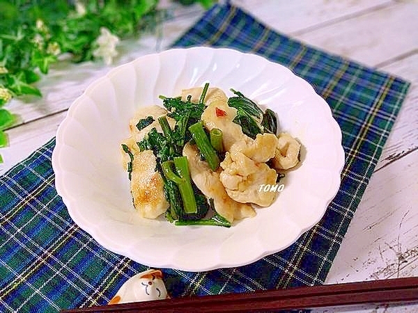 ご飯が進む♪鶏胸肉と空芯菜のピリ辛炒め