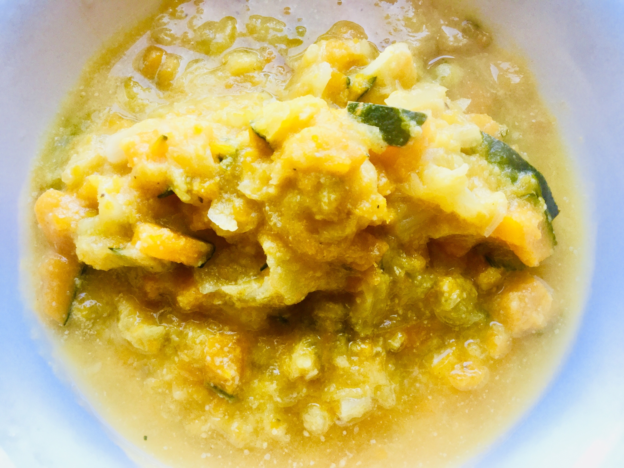白菜とかぼちゃの豆乳スープ